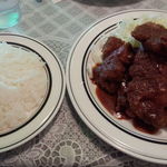 シエル - 牛肉一口カツ（お味噌汁は後から出てきました）