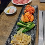 USHIHACHI 武蔵小杉店 - ナム・キム盛り合わせ 