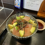 ますだ - ミニ鮪アボガド丼、酢飯です♪