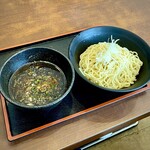 Menya Shingetsu - 激辛つけ麺　冷つけ麺(中)2玉1030円　鬼激辛プラス80円