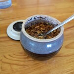 白河手打らーめん　うさぎ - 味変用の自家製ニンニクラー油！