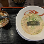 博多豚骨ラーメンまるせん - 