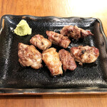 Ume No Sato Beppin - ハラミ363円。炭火で焼かれたおにくー、という感じ。添えられたわさびでの味変、相性がばっちりでした