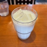 天竺薬膳 北印度料理 みらん - 息子のラッシー