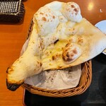 天竺薬膳 北印度料理 みらん - おかわりしたプレーンナン