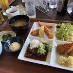 ベアズパウジャパン カントリークラブ レストラン - 