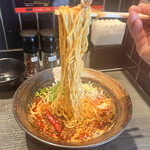 香氣　四川麺条  - 烈火担担麺ちぢれ麺940円
      LINEクーポンでネギ