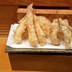 日本橋天ぷら魚新 - 特天ぷら定食(エビ3本、他魚2種、かき揚げ、玉ねぎ、なす)