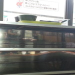 とすのとんかつ きむら - 料理は荷台からセルフで下ろします。