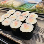 和食と鮨のに条 - とろたく、薄い色に見えるけど、マグロの脂身がハンパないからね。勿論美味しかったです。
