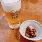 Sashimi Izakaya Nakazen - 生ビール、お通し