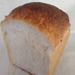 Kuroa - 湯捏の食パン半分