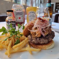 BLT STEAK  ROPPONGI - PULLED PORK BURGER / プルドポークBBQバーガー