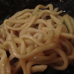 家系総本山 ラーメン 吉村家 - 麺アップ