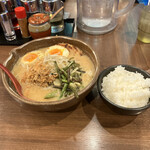 membatadokoroshouten - 信州味噌ラーメンとライス