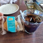 ステーキ M - デザートとアイスコーヒー