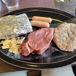 ステーキ M - Mスペシャルランチ