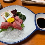 友綱部屋直伝 ちゃんこ 三賀 - まぐろ