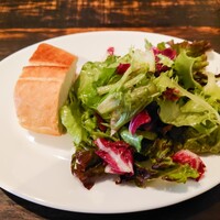 ラディカーレ - パンとサラダ