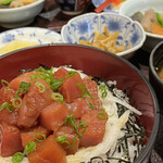 一楽鮓 - 山芋まぐろ丼