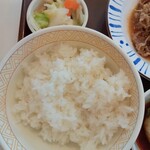 すき家 - ご飯、漬物