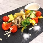 Rojiura Kafe - グリル野菜のバーニャカウダ（税込1,108円）