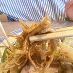 Yuuka - カタ焼麺を摘み食い。うんめ！