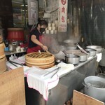 妙口四神湯 包子專売店 - 