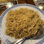 Kahin - オイスター和え麺（名物）