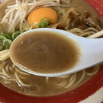 ラーメン東大 - スープ