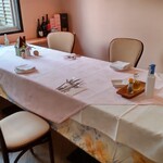 オーベルジュ オーパヴィラージュ - 二日目の夕食は、BARの奥にある「隠れ個室」に案内されました