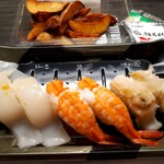 回転寿司 根室花まる 銀座店 - 真いかゆず塩握り/蒸しえび/活つぶ/インカのめざめポテトフライ