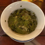 萬珍樓 - コースに含まれている茶葉が開くのを待って飲む、もう一品の別なお茶ー黄金桂