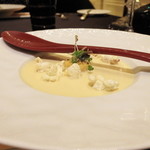 ガストロノミー ジョエル・ロブション - とうもろこしのなめらかなヴルーテ仕立て