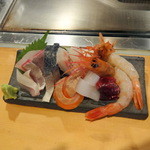 吉祥寺 じゅん粋 - 刺し盛り、本日は松輪の〆鯖と鯨刺し入り