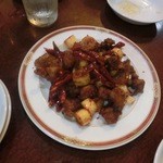 晴々飯店 - 鶏肉の唐辛子揚炒めでございます（2013.08）