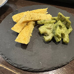 金町製麺 - 玉蜀黍オムレツと蓮根ジェノバ風（玉蜀黍＝とうもろこし）