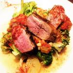 エスポワール - ランチから鴨！写真よりも肉厚、ジューシー。