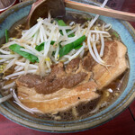 Giyokuran - 豚角煮入り麺