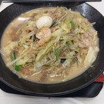 Gyouza No Oushou - チャンポン麺(大盛)に胡椒をふって