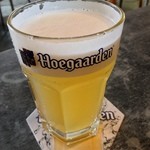 ベルギービール アントワープ セントラル - ヒューガルデン・ホワイト