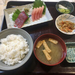 長崎屋食堂 - まぐろ刺身定食 1000円