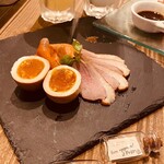 トラットリアイルポッツォ - 燻製3種盛り合わせ（セレクト可）