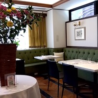 R1 TOKYO Bar&Restaurant - 