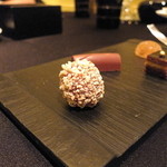 ガストロノミー ジョエル・ロブション - カフェとミニャルディーズ