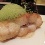 ガストロノミー ジョエル・ロブション - ドーバーソール　アーモンドパウダーをまとわせて骨付きでロースト