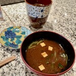 Sakura Sushi - 赤出汁、お茶