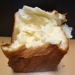 モンシェール - デニッシュ食パン・プレーン（手で半分に）