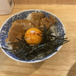 中華そば かつぶし太郎 - ランチの鶏丼（200円）