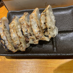 ラーメン 舜 - 黒豚餃子５ケ３２０円